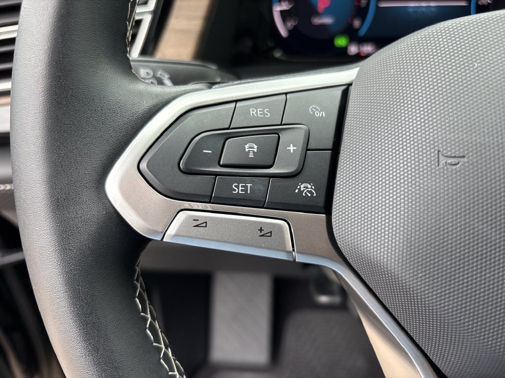 2024 Volkswagen Atlas 2.0T SE