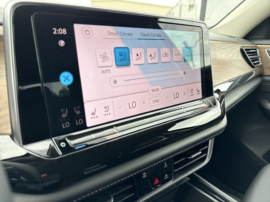2024 Volkswagen Atlas 2.0T SE