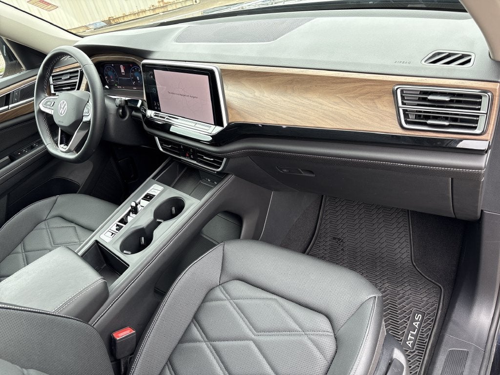 2024 Volkswagen Atlas 2.0T SE