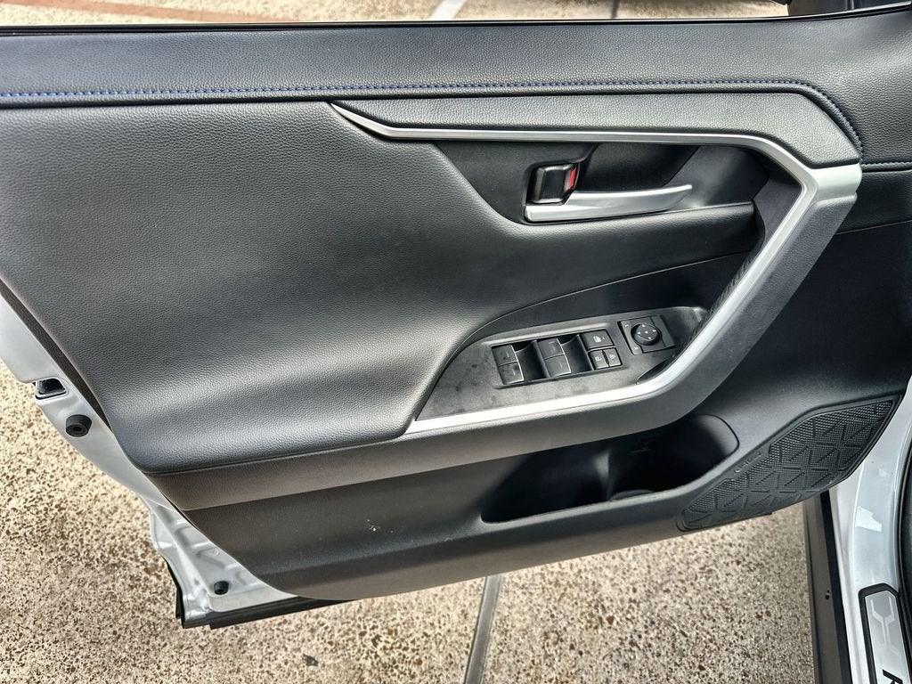 2025 Toyota RAV4 Hybrid XSE