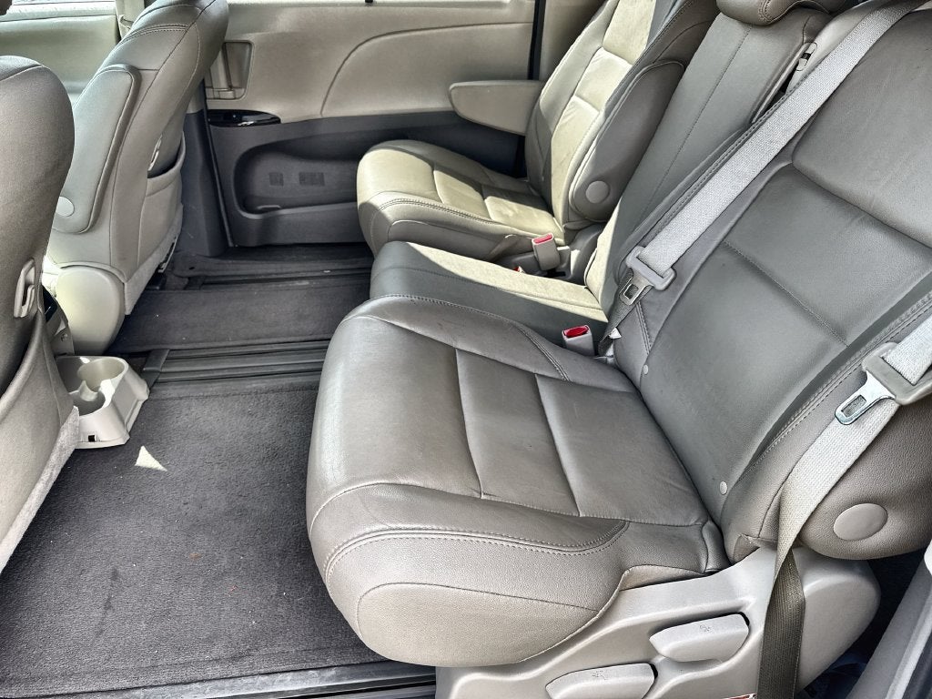 2015 Toyota Sienna XLE