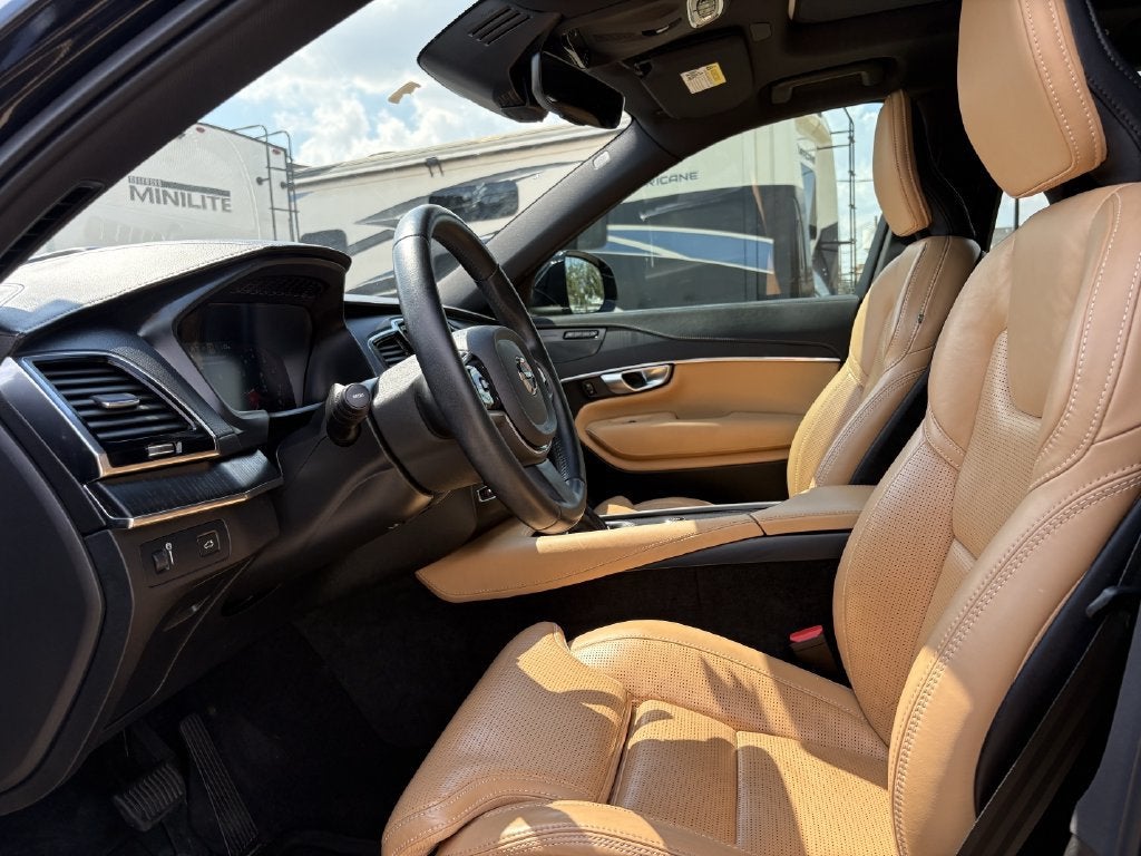2022 Volvo XC90 Inscription