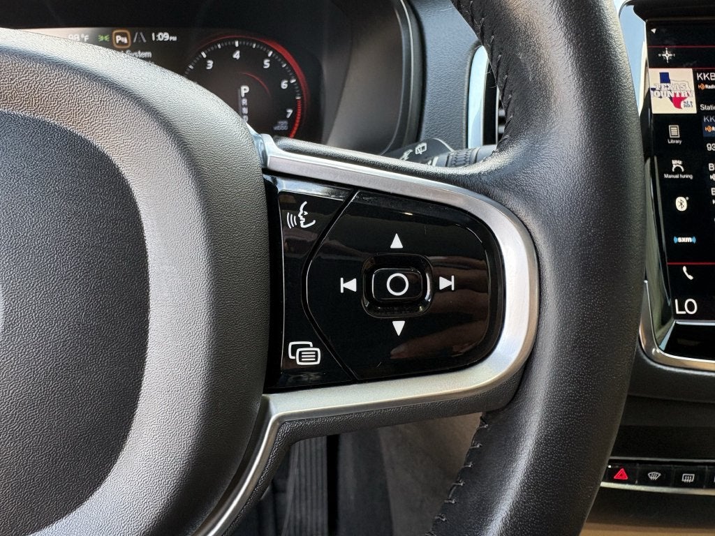 2022 Volvo XC90 Inscription