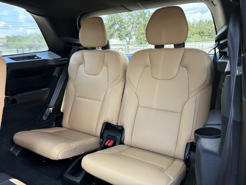 2022 Volvo XC90 Inscription