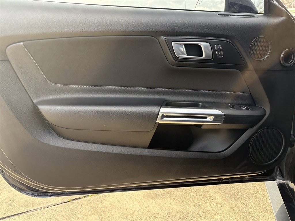 2021 Ford Mustang EcoBoost