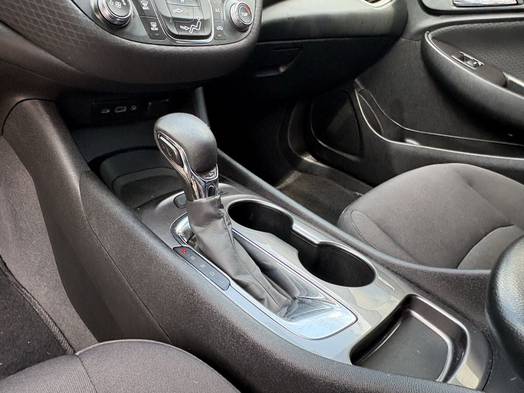 2022 Chevrolet Malibu LS 1LS