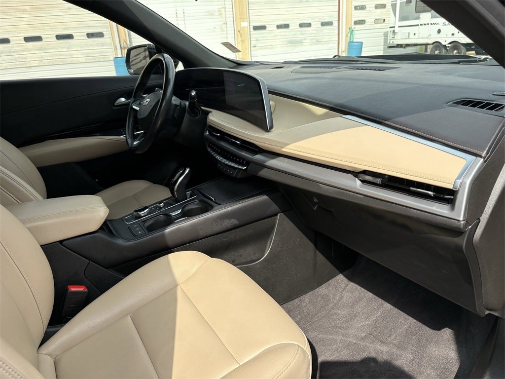 2024 Cadillac XT4 Luxury