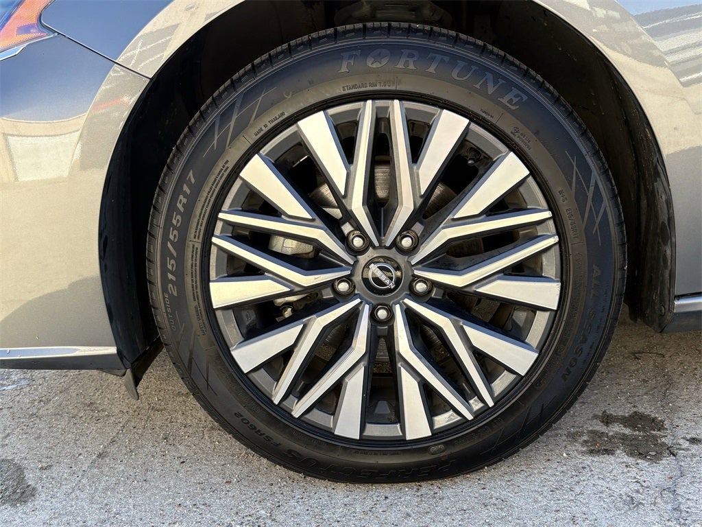 2024 Nissan Altima 2.5 SV