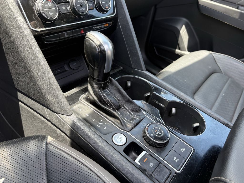 2023 Volkswagen Atlas Cross Sport 3.6L V6 SEL Premium R-Line