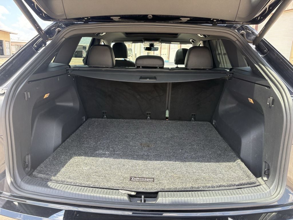 2023 Volkswagen Atlas Cross Sport 3.6L V6 SEL Premium R-Line