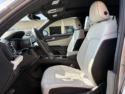 2025 Volkswagen Atlas Cross Sport 2.0T SEL Premium R-Line