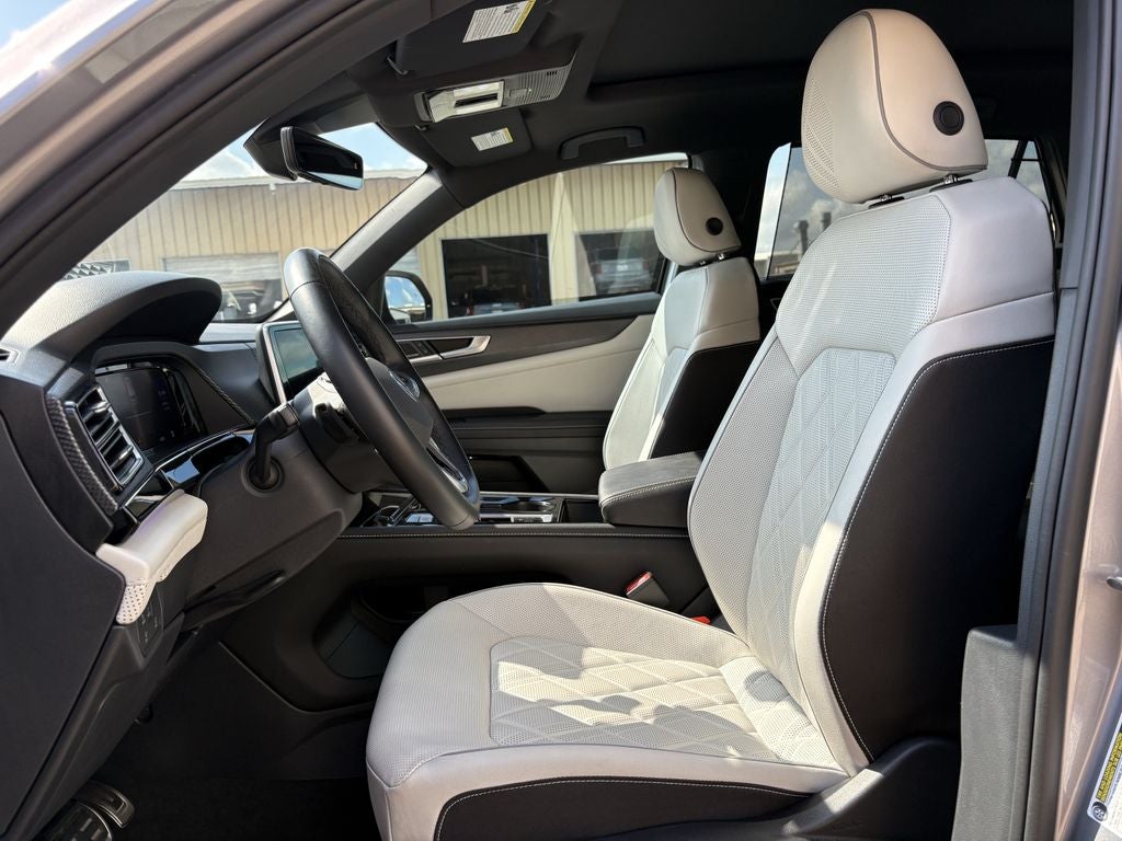 2025 Volkswagen Atlas Cross Sport 2.0T SEL Premium R-Line