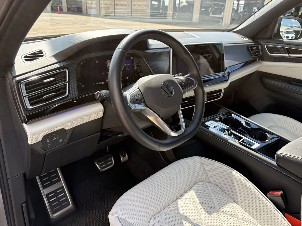 2025 Volkswagen Atlas Cross Sport 2.0T SEL Premium R-Line