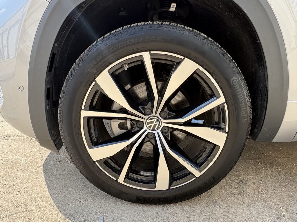 2025 Volkswagen Atlas Cross Sport 2.0T SEL Premium R-Line