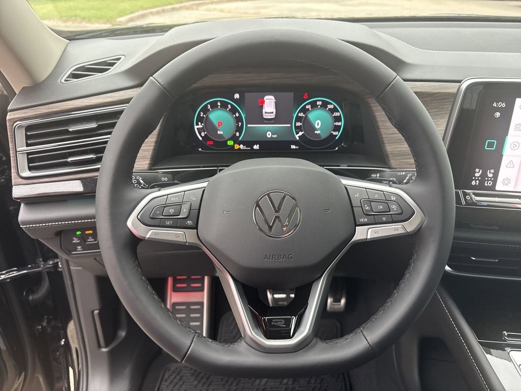2025 Volkswagen Atlas 2.0T SEL Premium R-Line
