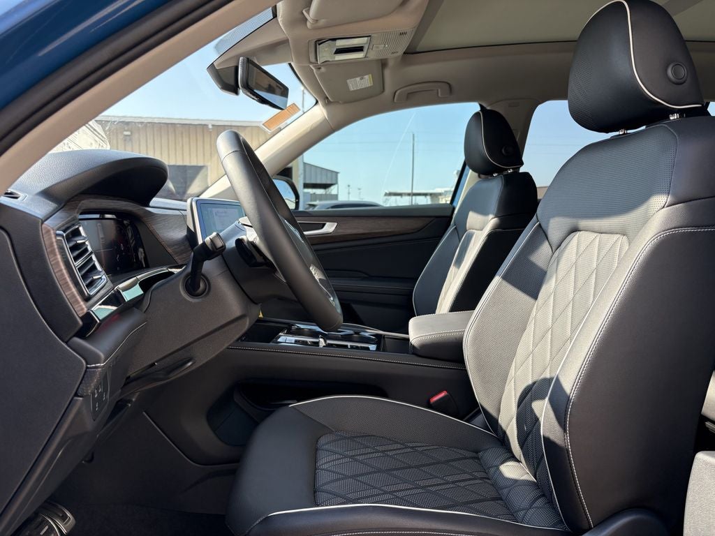 2025 Volkswagen Atlas 2.0T SEL Premium R-Line