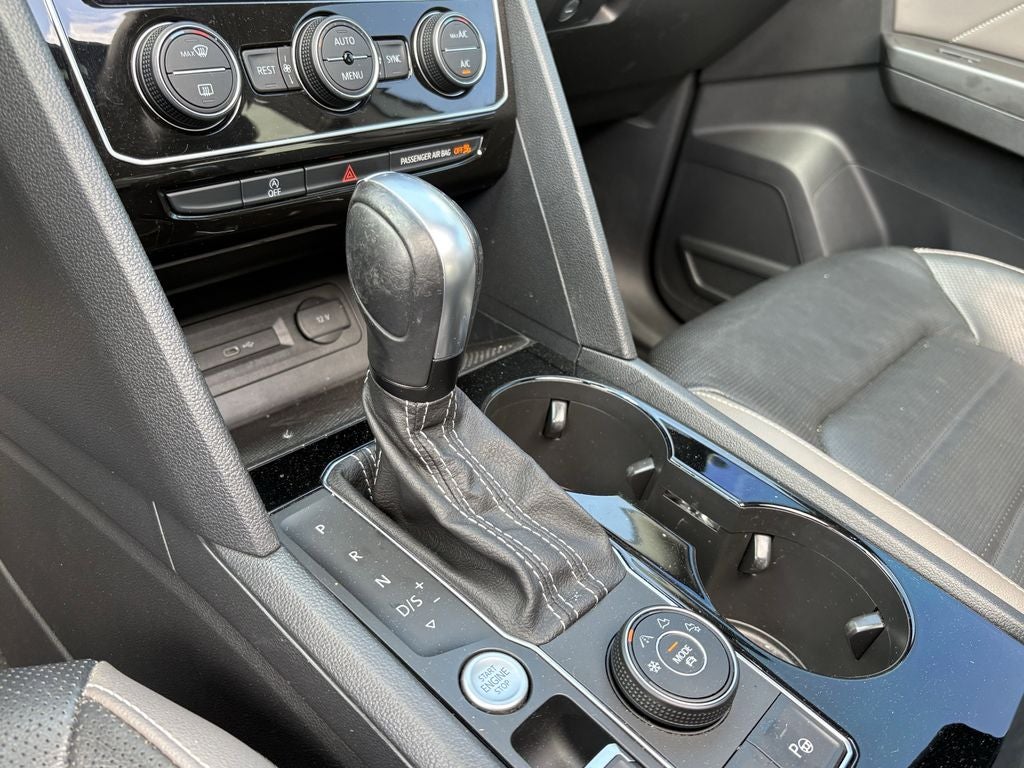 2022 Volkswagen Atlas 3.6L V6 SEL Premium R-Line