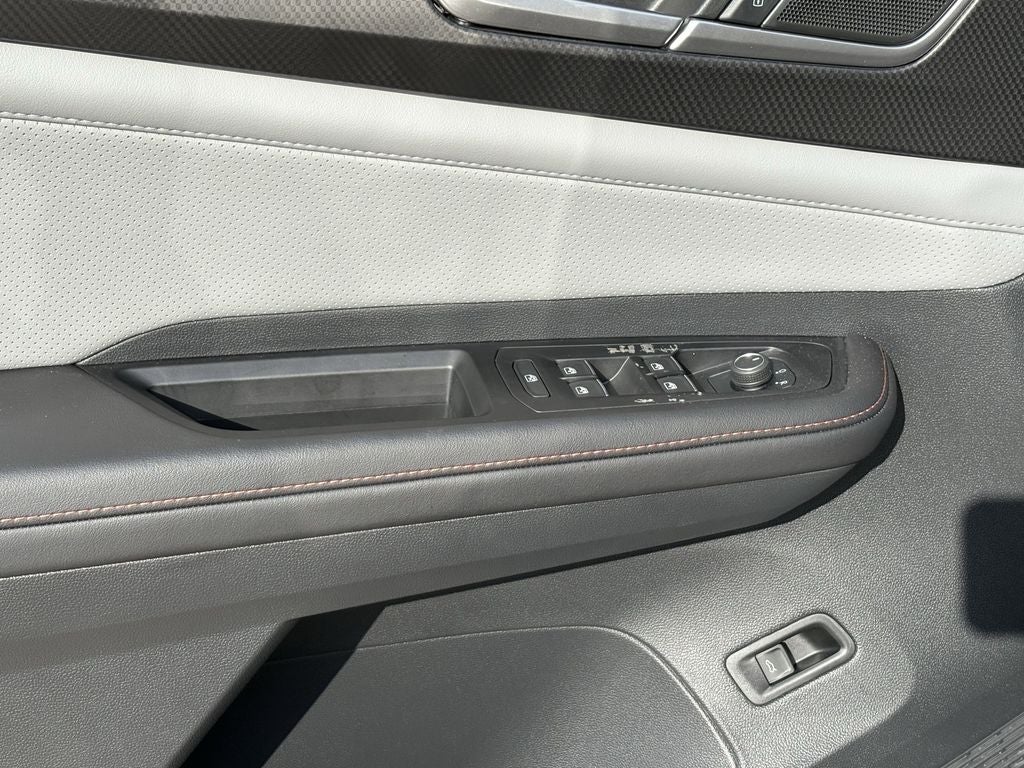 2024 Volkswagen Atlas 2.0T Peak Edition SEL