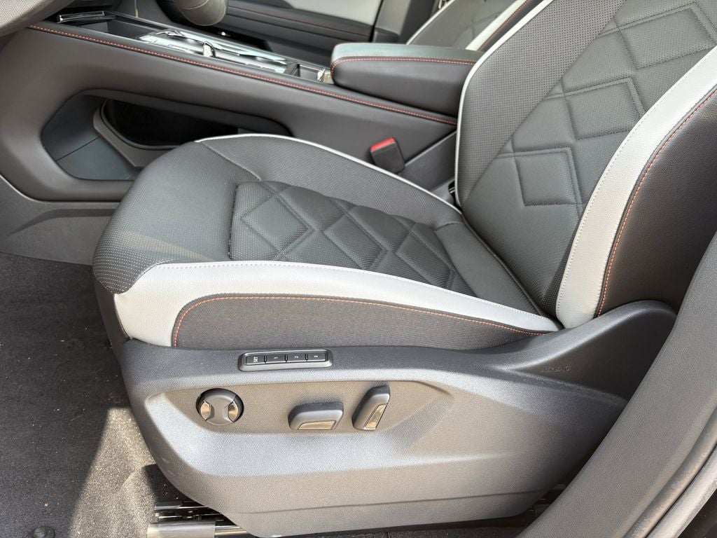 2024 Volkswagen Atlas 2.0T Peak Edition SEL
