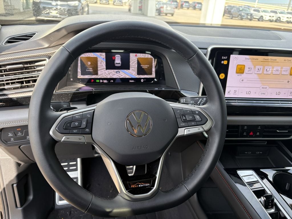 2024 Volkswagen Atlas 2.0T Peak Edition SEL