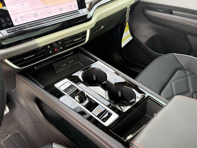 2024 Volkswagen Atlas 2.0T Peak Edition SEL