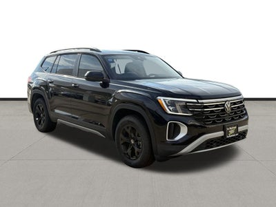 2024 Volkswagen Atlas 2.0T Peak Edition SEL