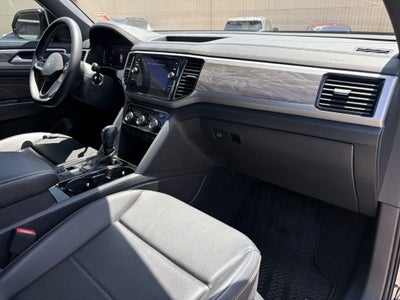 2023 Volkswagen Atlas Cross Sport 2.0T SE w/Technology