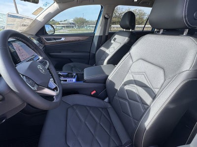 2025 Volkswagen Atlas 2.0T SE w/ Technology