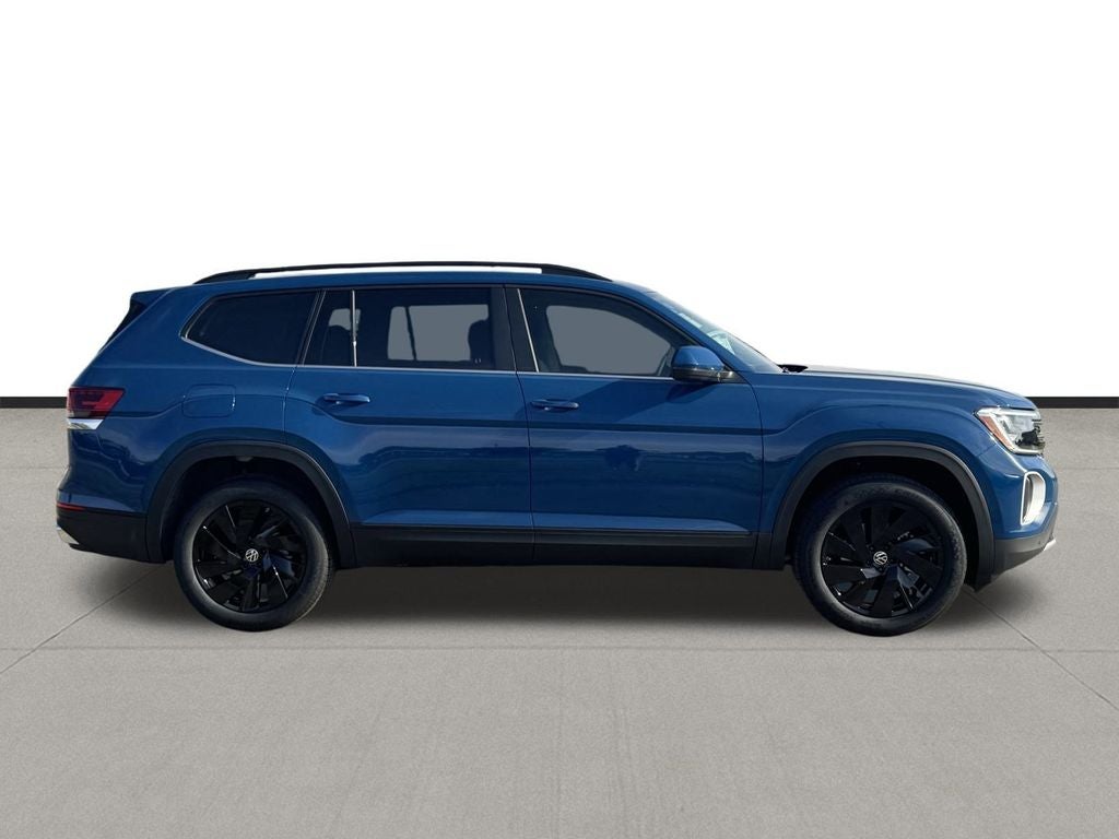 2025 Volkswagen Atlas 2.0T SE w/ Technology