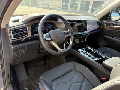 2025 Volkswagen Atlas 2.0T SE w/ Technology