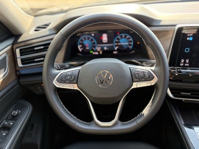 2025 Volkswagen Atlas 2.0T SE w/ Technology