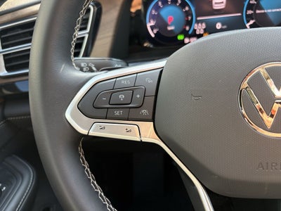 2025 Volkswagen Atlas 2.0T SE w/ Technology