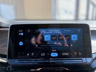 2025 Volkswagen Atlas 2.0T SE w/ Technology