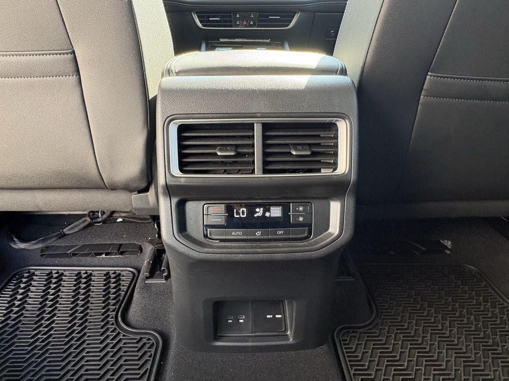 2025 Volkswagen Atlas 2.0T SE w/ Technology