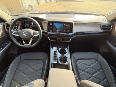 2025 Volkswagen Atlas 2.0T SE w/ Technology