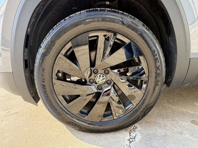 2025 Volkswagen Atlas 2.0T SE w/ Technology