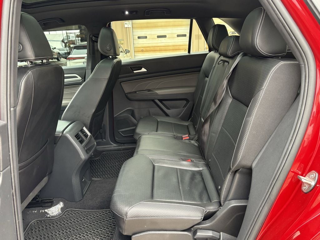 2023 Volkswagen Atlas Cross Sport 2.0T SEL R-Line