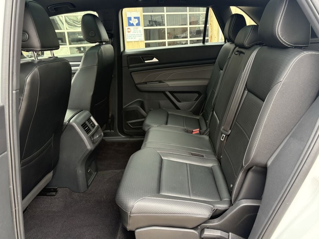 2022 Volkswagen Atlas Cross Sport 2.0T SEL R-Line