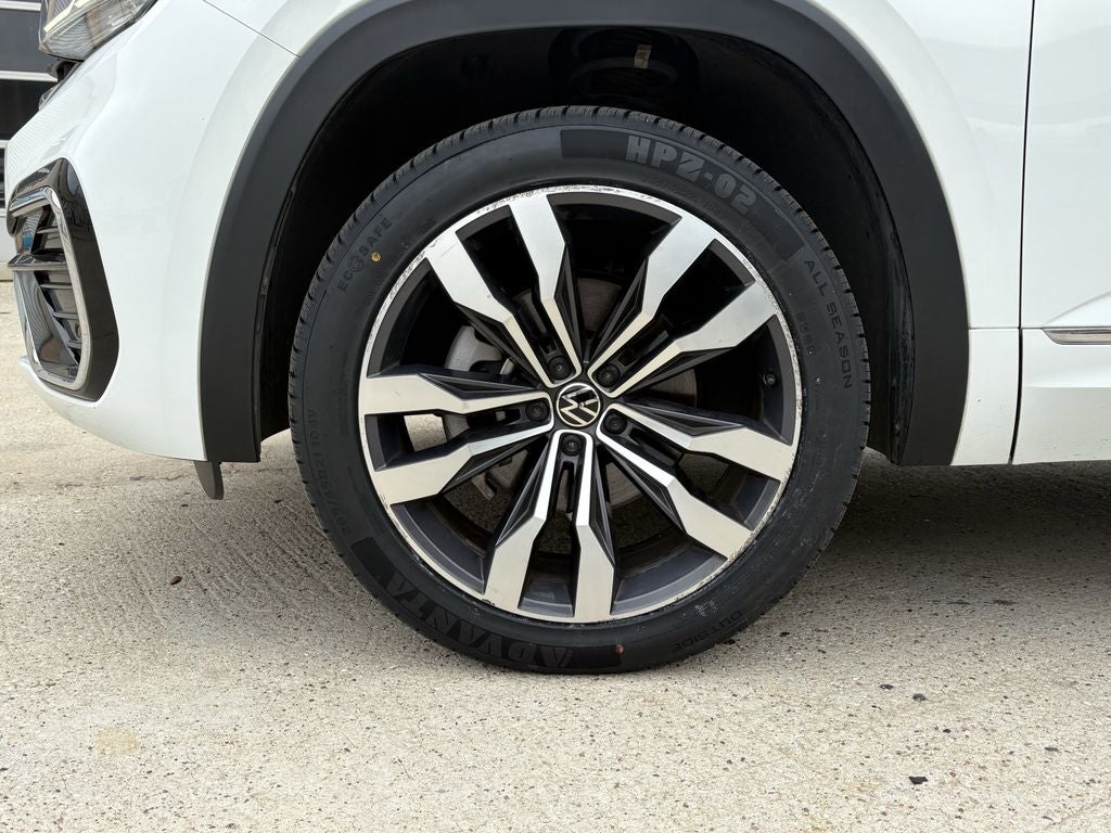 2022 Volkswagen Atlas Cross Sport 2.0T SEL R-Line