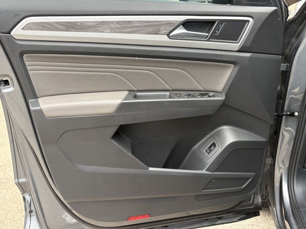 2023 Volkswagen Atlas Cross Sport 2.0T SE w/Technology