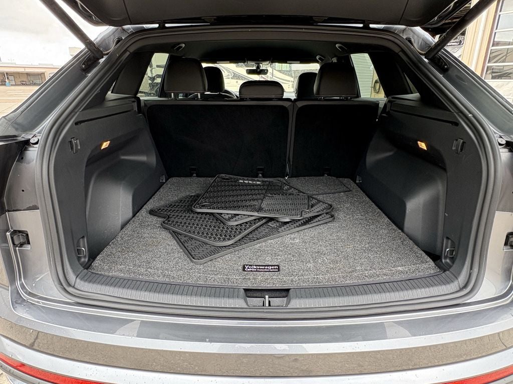 2023 Volkswagen Atlas Cross Sport 2.0T SE w/Technology