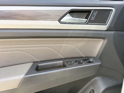 2023 Volkswagen Atlas Cross Sport 2.0T SE w/Technology