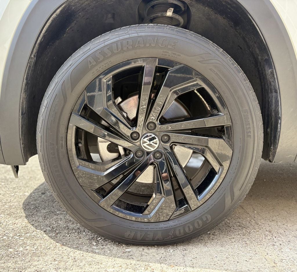 2023 Volkswagen Atlas Cross Sport 2.0T SE w/Technology