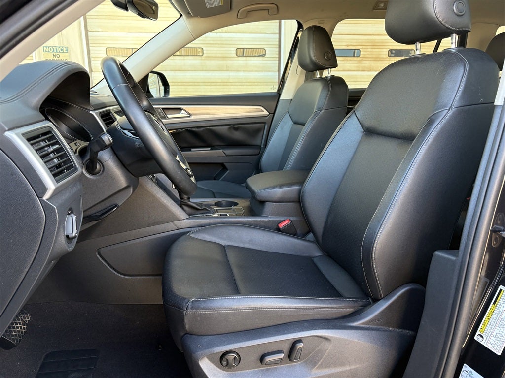 2020 Volkswagen Atlas 2.0T SE w/Technology w/Technology