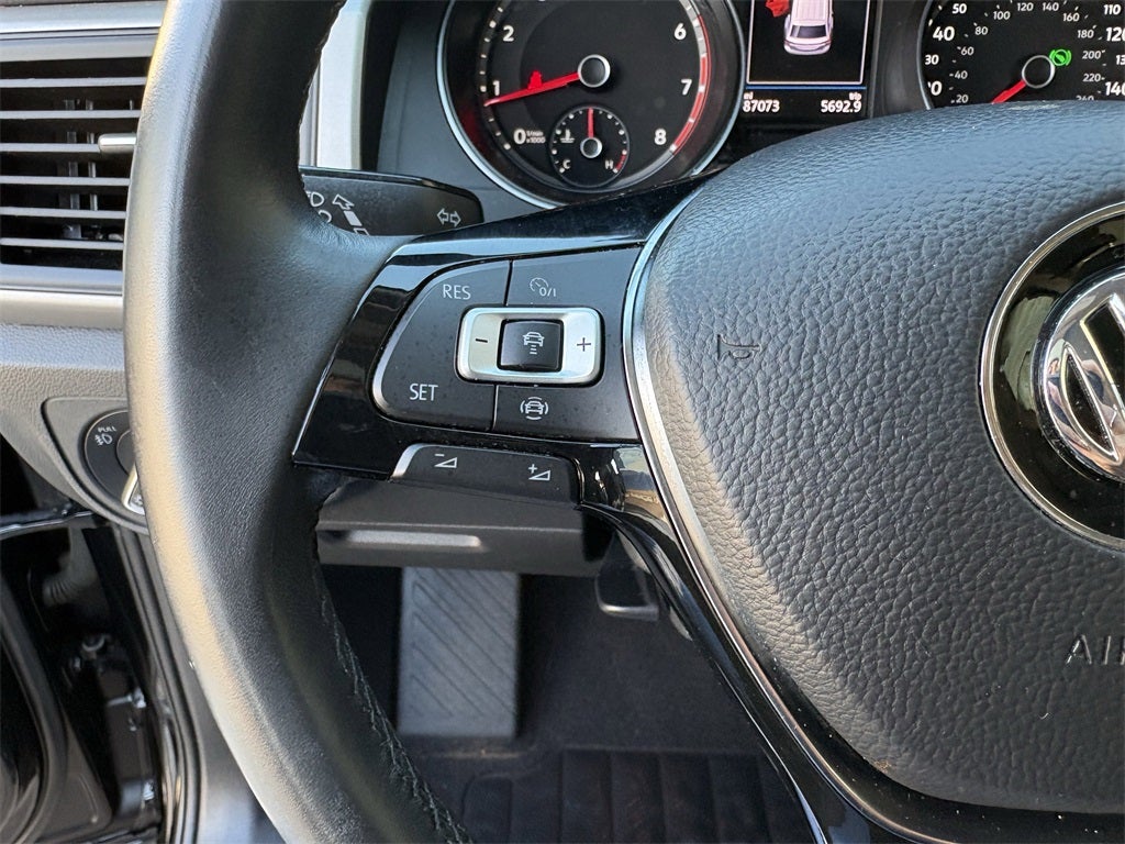 2020 Volkswagen Atlas 2.0T SE w/Technology w/Technology