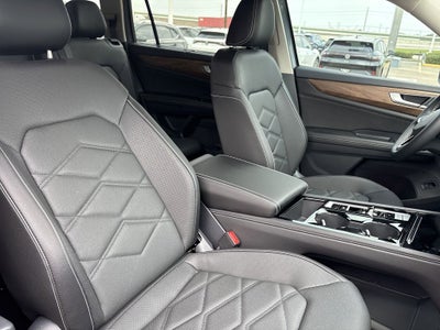 2025 Volkswagen Atlas 2.0T SE w/ Technology