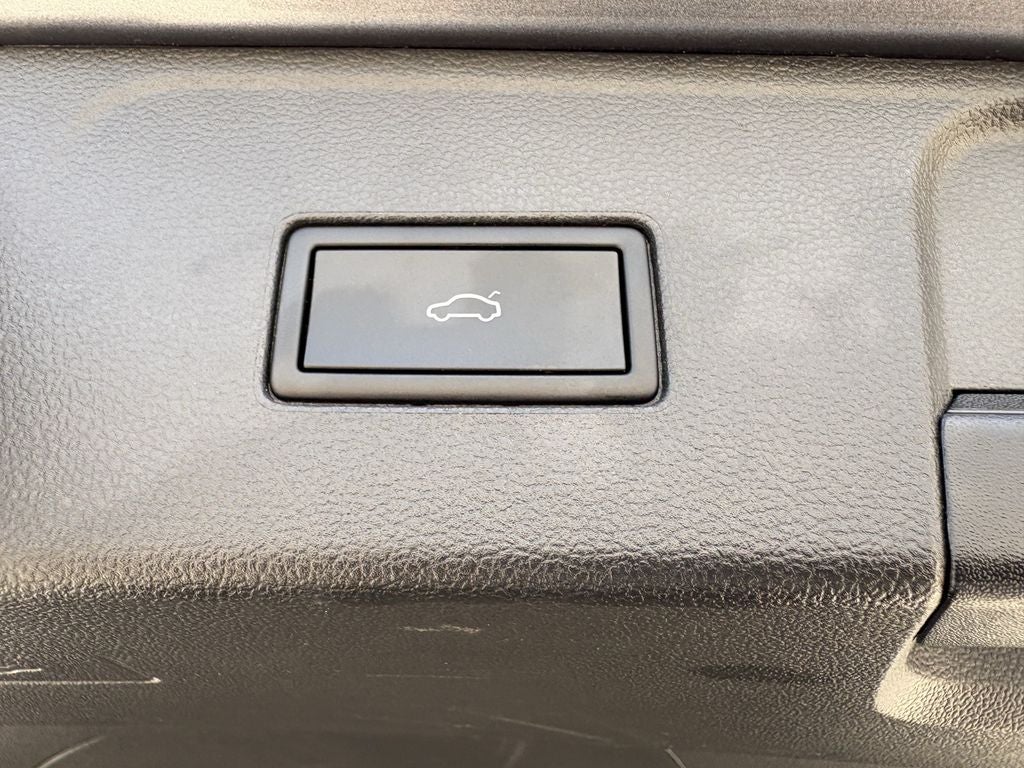 2024 Volkswagen Atlas 2.0T SE w/ Technology