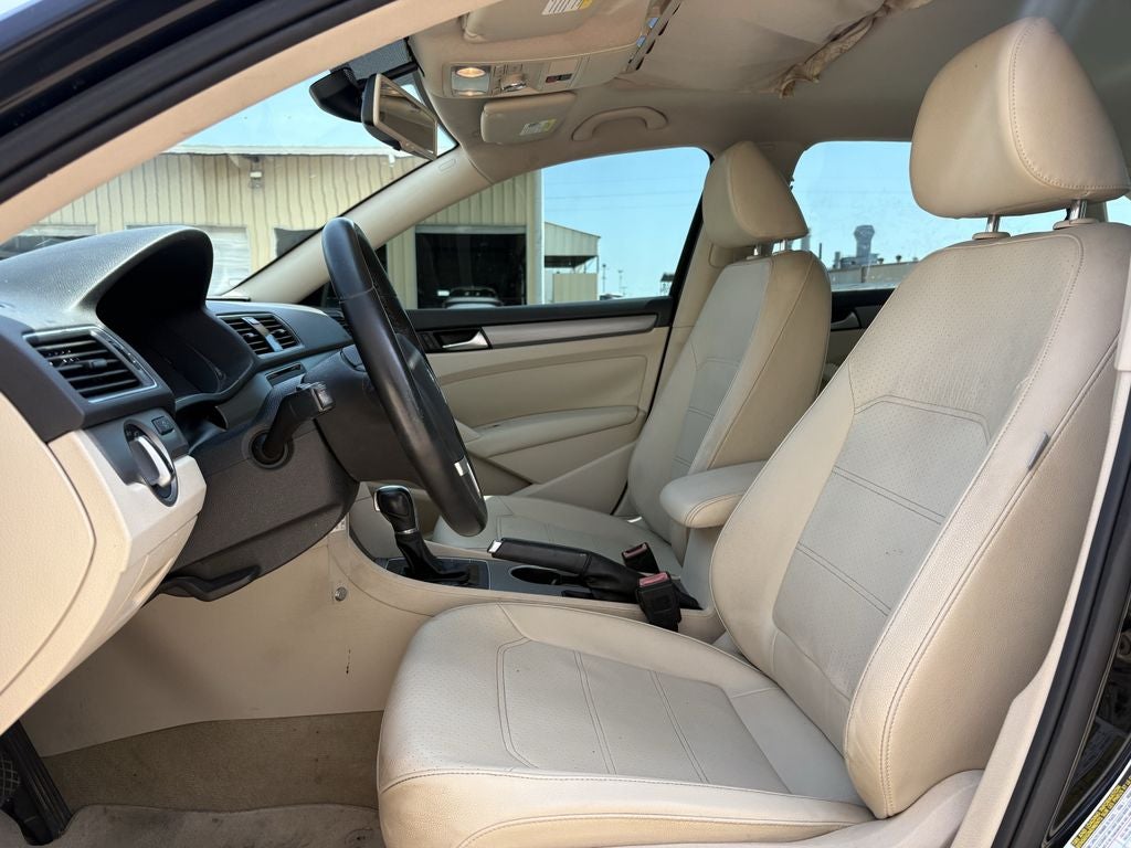 2014 Volkswagen Passat Base