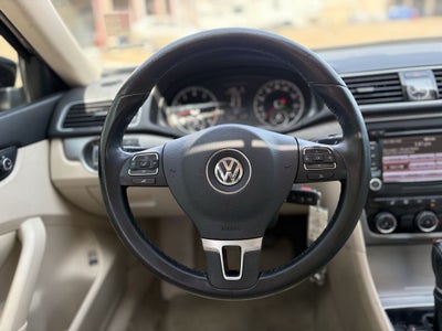 2014 Volkswagen Passat Base