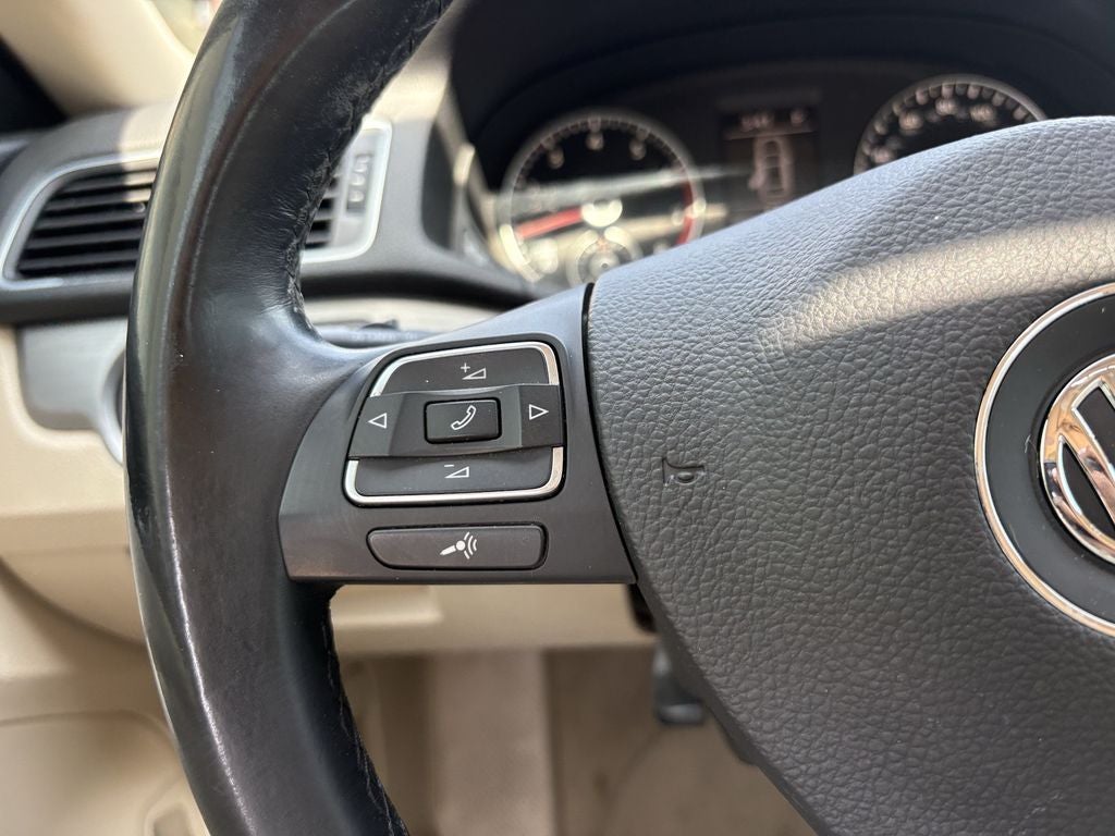 2014 Volkswagen Passat Base